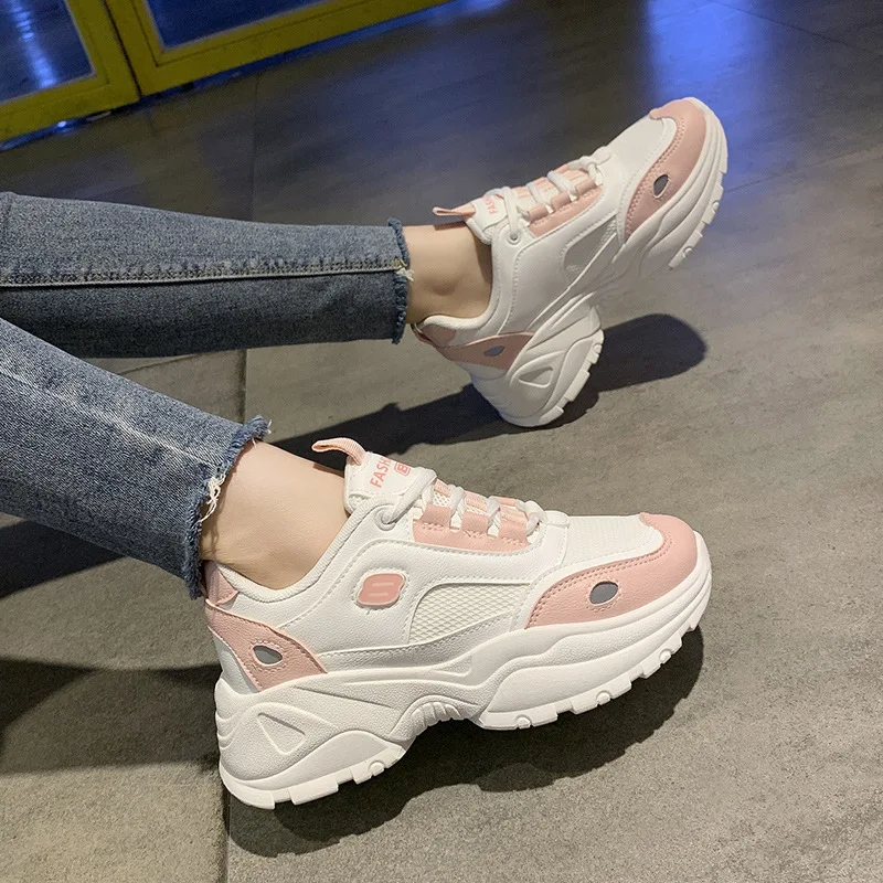 Женские кроссовки для бега QWEDF розовые на плоской подошве летние модные