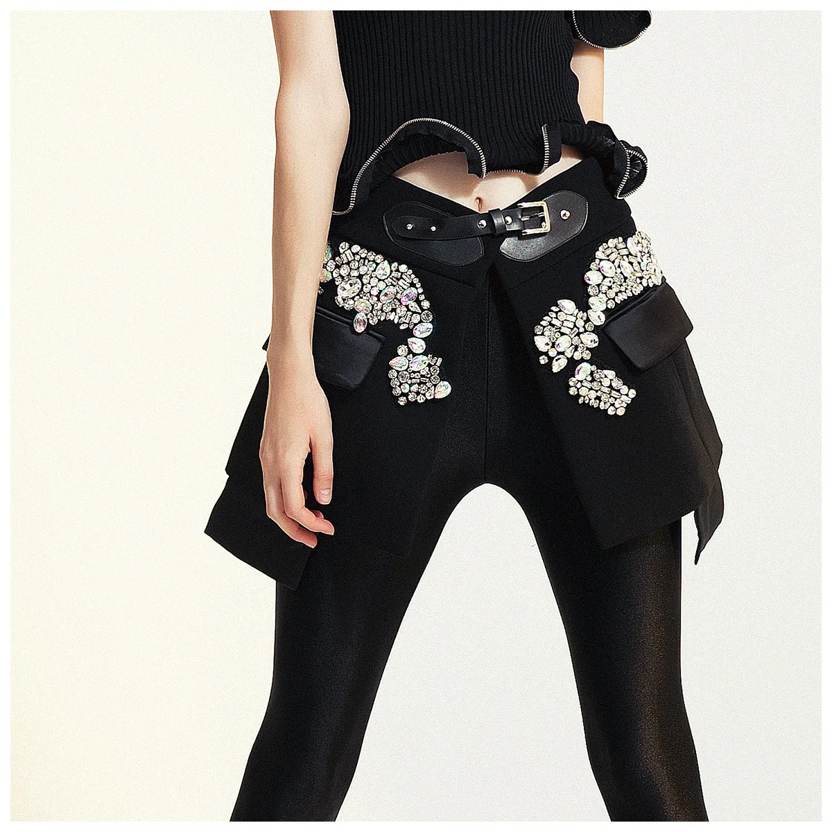 

Black Mini Plus Size Skirt High Street Fashion Heavy Industry Beaded Bling Stitching Pu Buckle Loop Waist Skirt