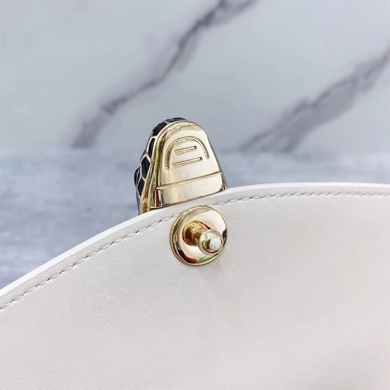 

Gold Thread Embroidery Handbag Snake Bone Chain High-Quality Small 20cm Multi-Compartment Fashion New 2021 Crossbody Female