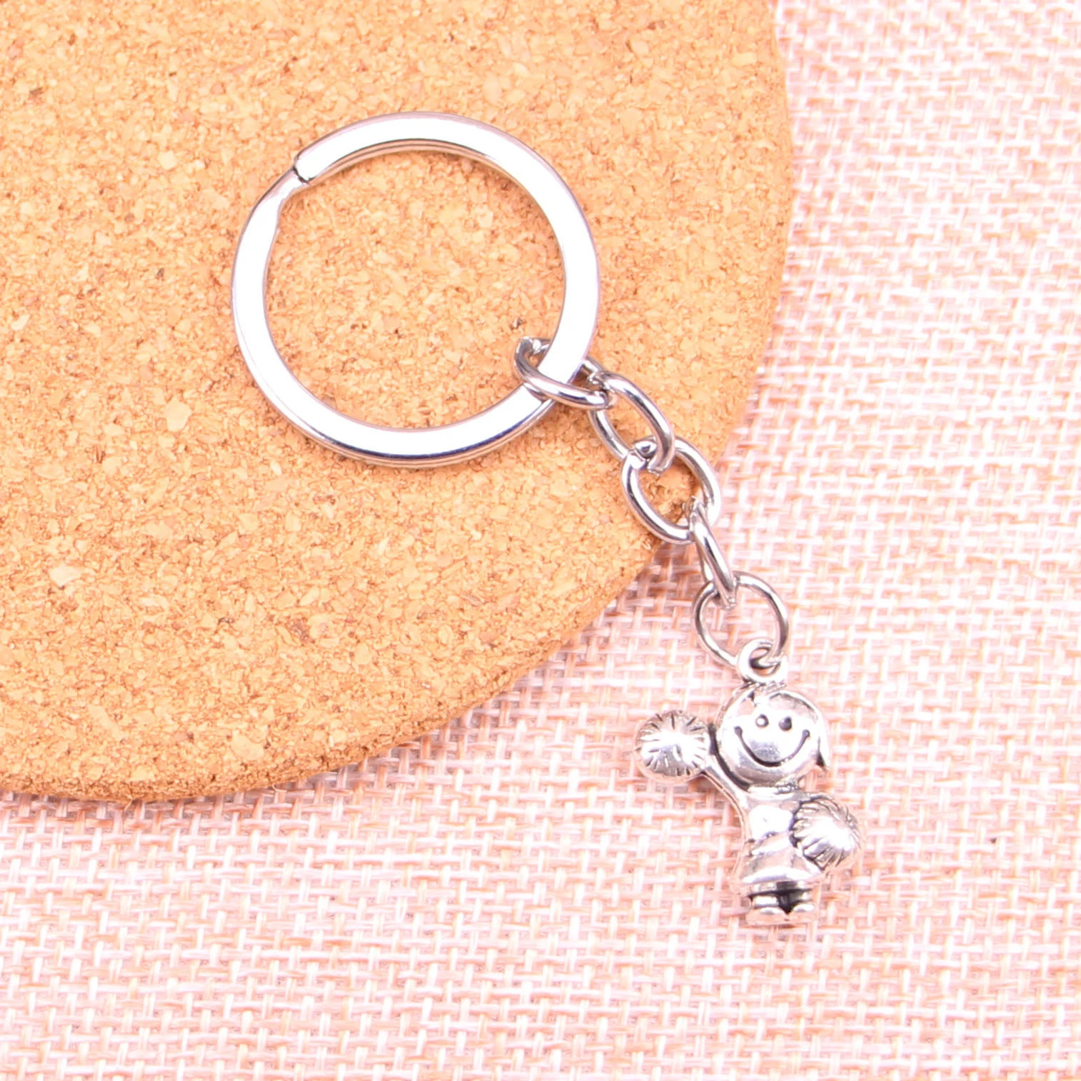 Брелок для ключей модный аксессуар 22 х15 мм