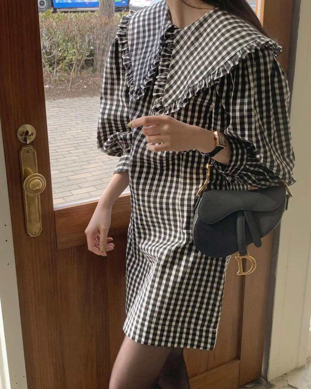 

Korean Ins Early Spring Retro Sweet Western Style Youthful-Looking Lace Doll Collar Small Plaid Loose Lantern Sleeve Dress