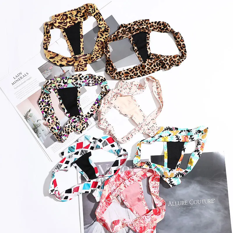 Качественные шелковые сексуальные женские стринги с леопардовым принтом