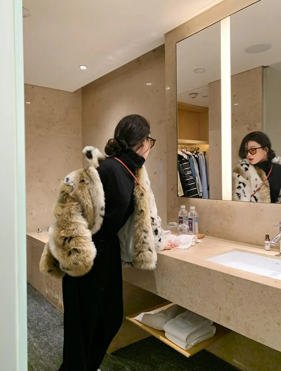 Женская меховая куртка с леопардовым принтом свободная Шуба длинным рукавом и