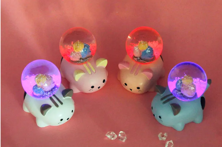 Мини каваи котенок пряжа шар снег глобус светильник светится в темноте