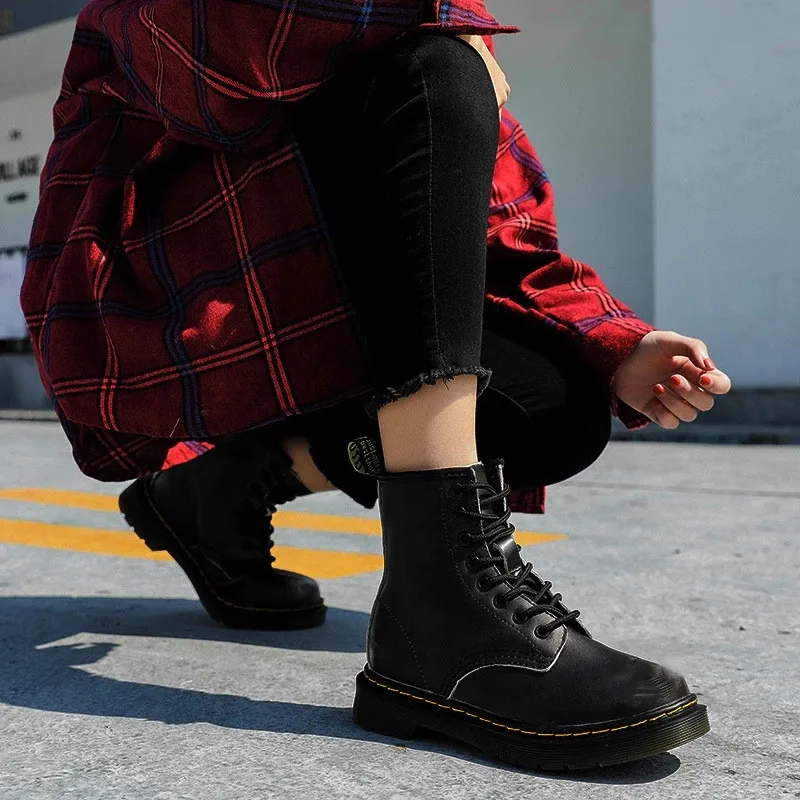spesifikasi Sepatu Bot Wanita Kulit Asli Musim Dingin Sepatu Bot Pergelangan Kaki Kasual Cinta Hitam Sepatu Bot Modis Anak Perempuan Sepatu Bot Motor Ritsleting 40 Sepatu Wanita