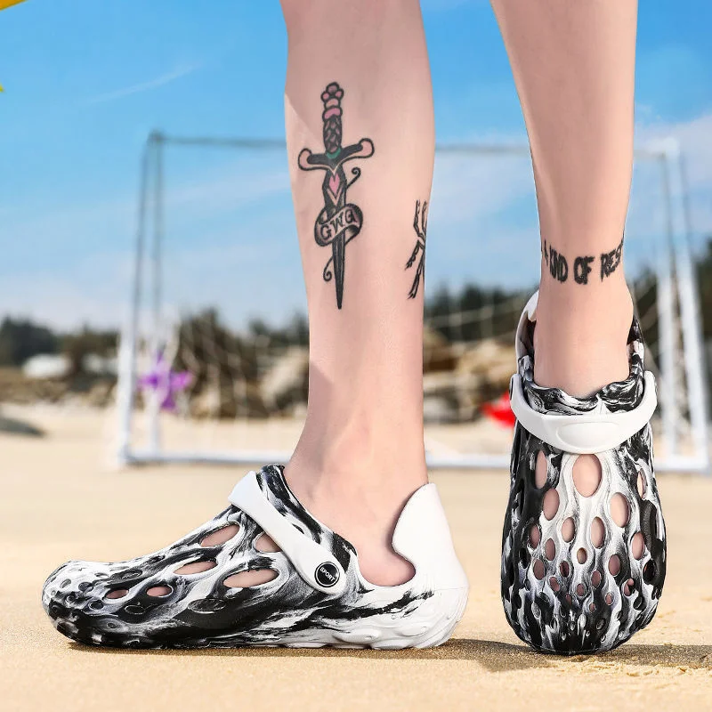 

New Dongdong Summer Shoes Men's Antiskid Driving Beach Shoes Korean Fashion Wear Sandals Men's Baotou Slippers Fashion