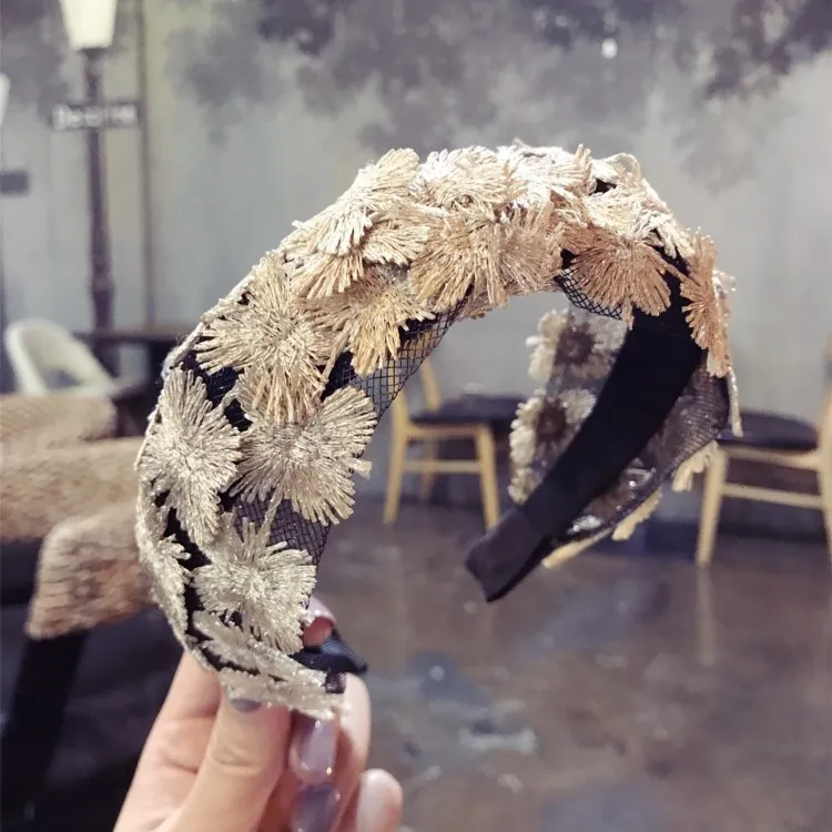 

Ins Fashion Hollow Knitting Head Hoop Delicate Flower Women Girls Lovely Headband Headwear High Quality Hair Accessorie