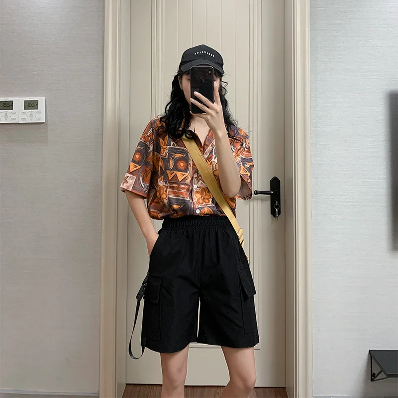 

2021 New Fashion Trend Black High Waist Cargo Shorts for Woman Black Loose Casual Shorts Cool Middle Pants Streetwear Women