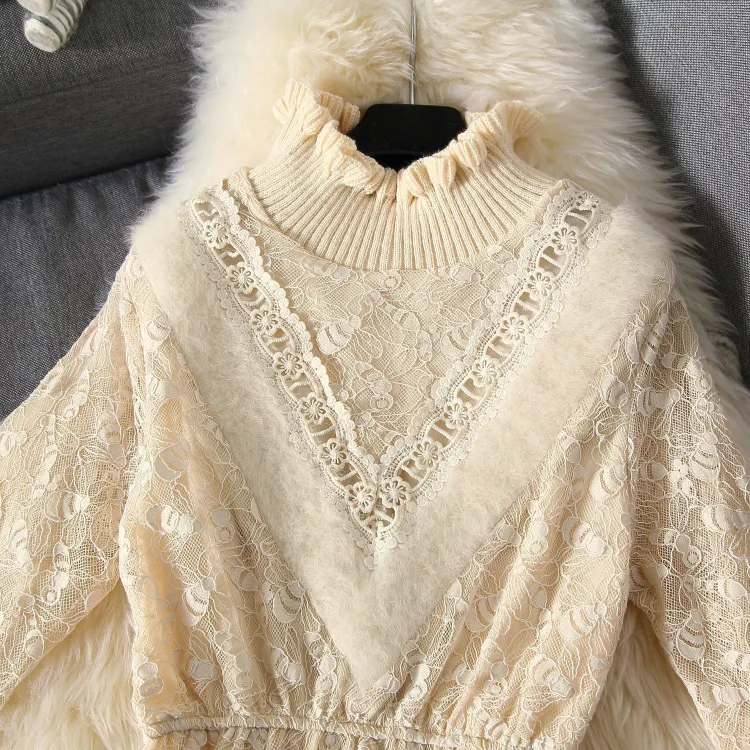 Милое зимнее платье женское трикотажное кружевное с длинным рукавом облегающее