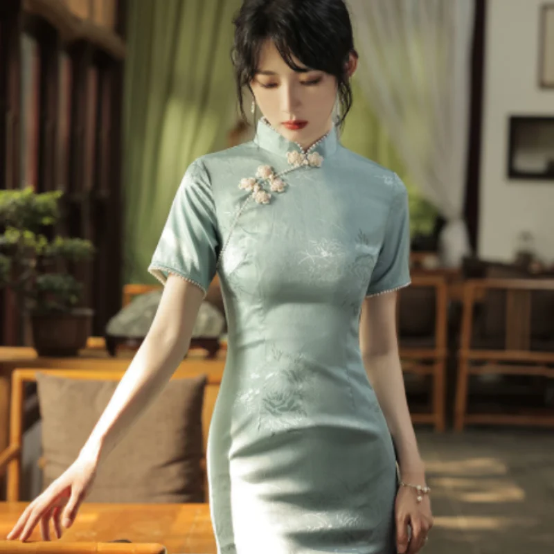 Женское облегающее платье средней длины элегантное винтажное зеленое в