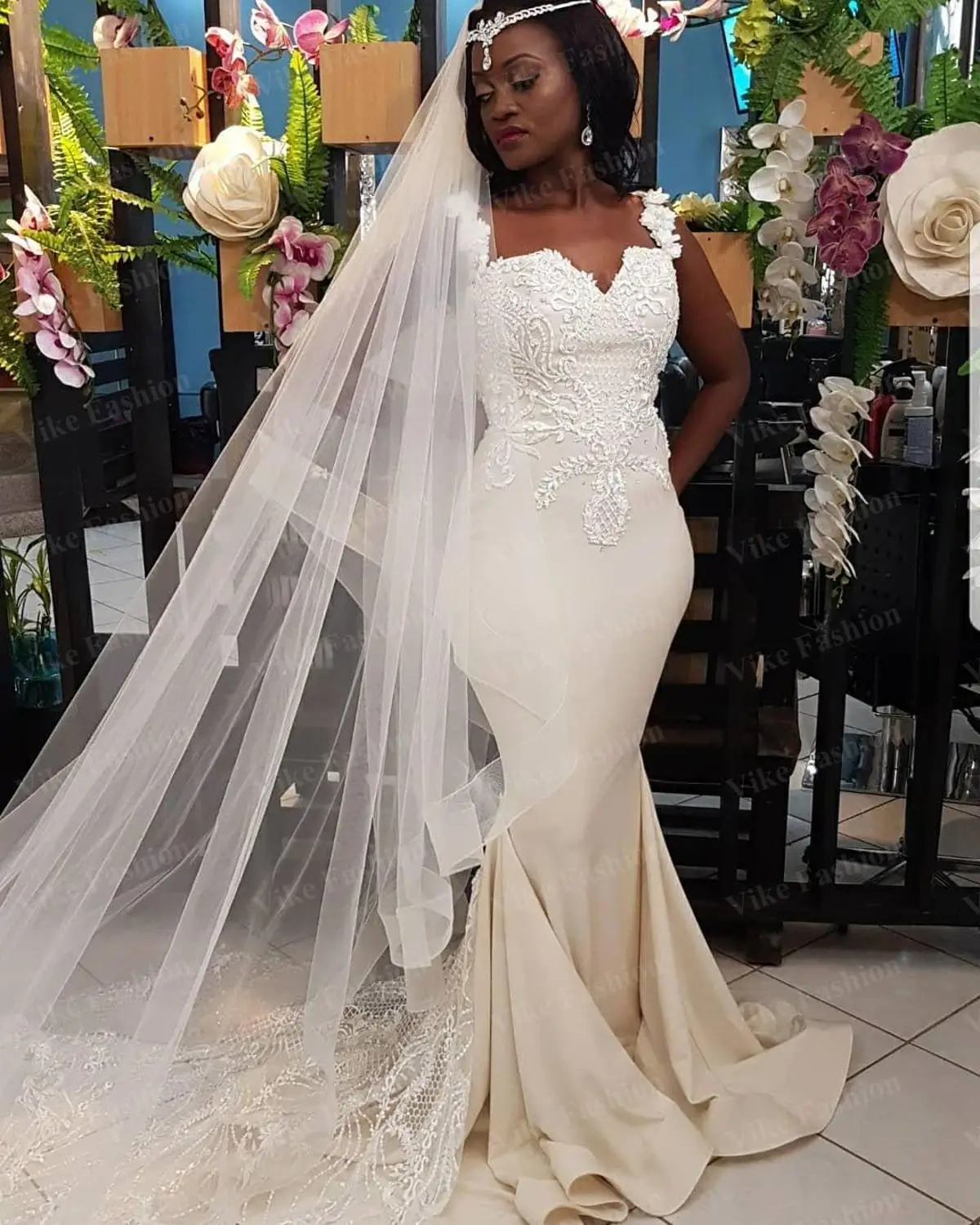 

Plus Size Arabic Lace Beaded Mermaid Wedding Dresses Spaghetti Satin Bridal Dresses Cheap Wedding Gowns 2021