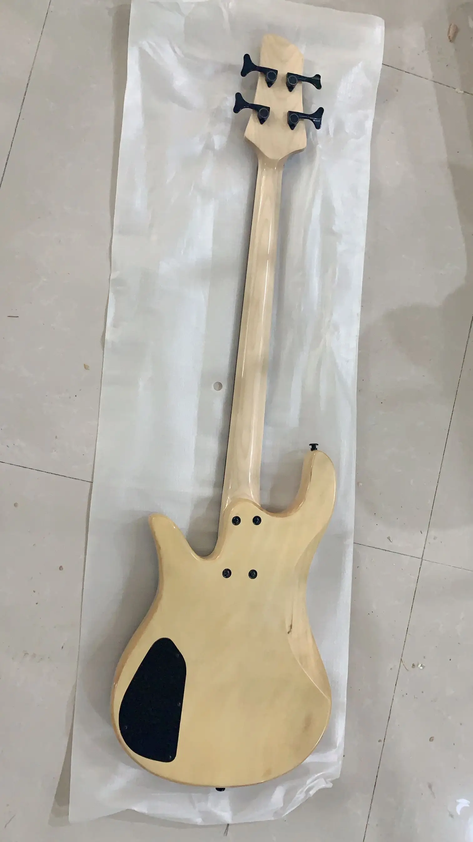 Инь и Ян Тай Чи пламя бежевый ольхи тела 4-струнная бас-гитара бабочка Роскошная