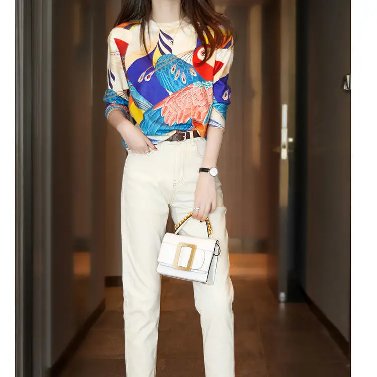 

Women's Bottoming Shirt Spring 2021 New Fashion Niche Features Peacock Print Slim Short-sleeved T-shirt Long-sleeved Top