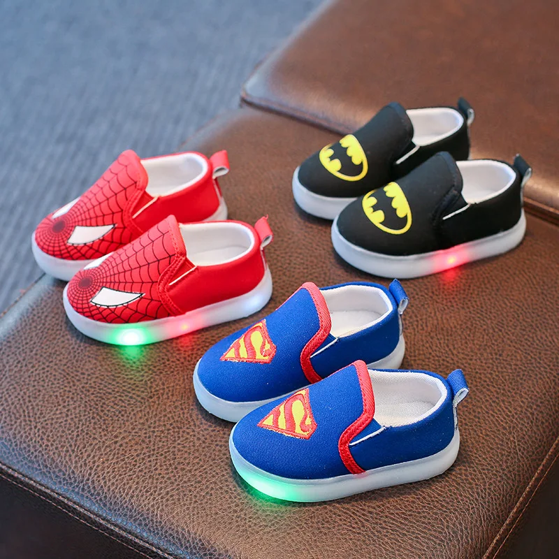 2019 Cartoon glowing baby casual shoes 1 to 3 year old boys and girls flat fashion sports LED lights soft |