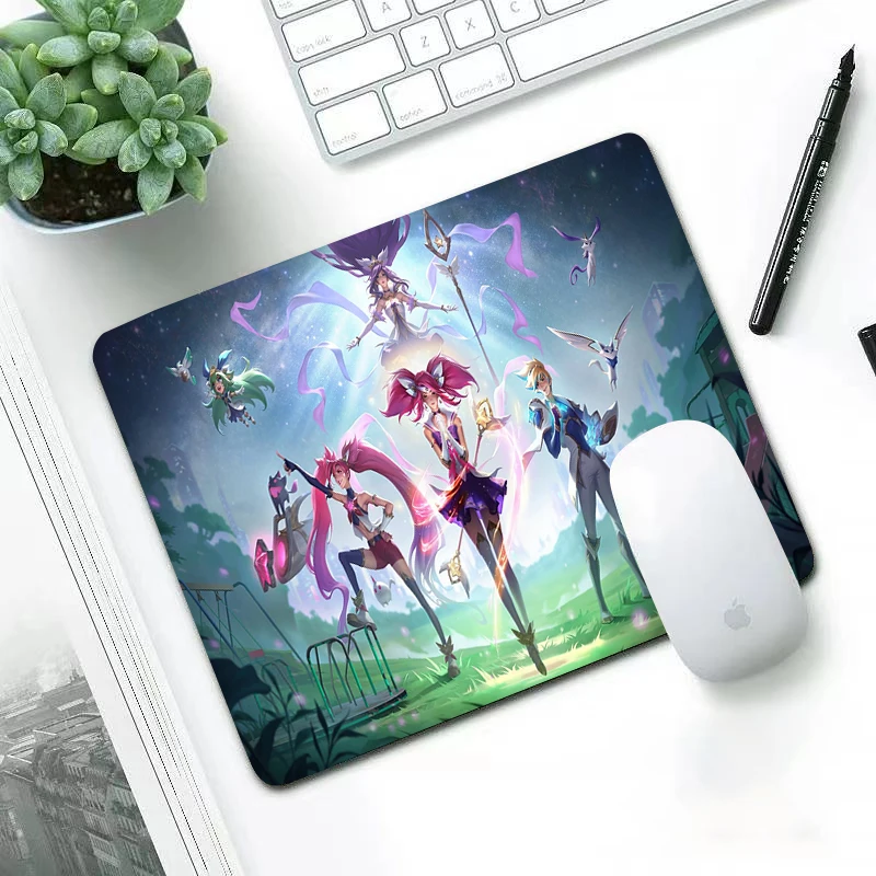 

Luxury LOL KDA ALL lovely wear-resisting small 29x25cm office leisure edge anti slip washable laptop game mouse pad