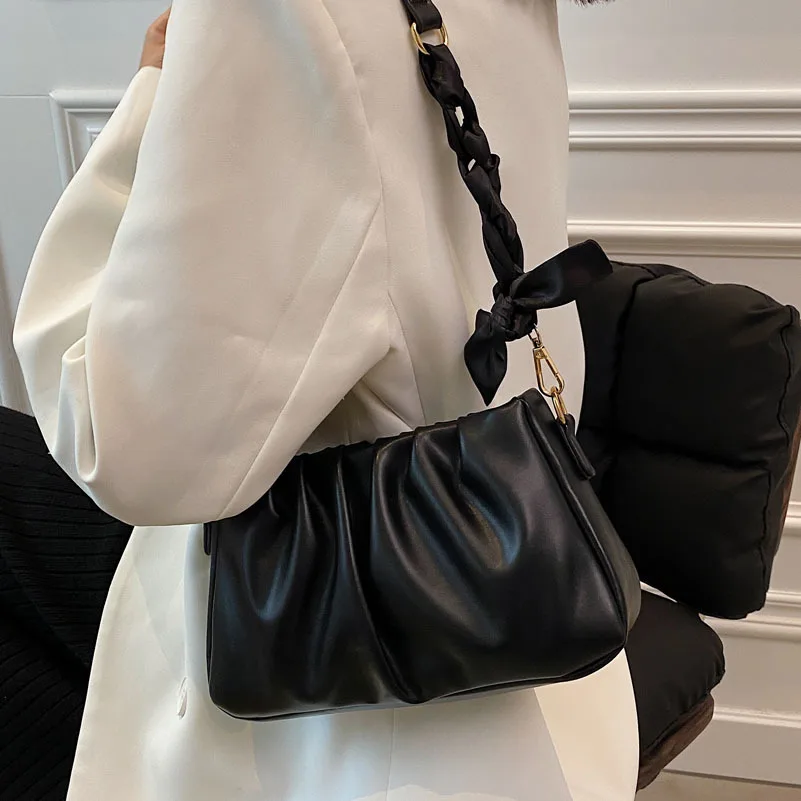 

Autumn Niche 2021 New Trendy Silk Scarf One-shoulder Messenger Bag High-quality Fold Clouds Underarm Bag Small Bag Female Bag