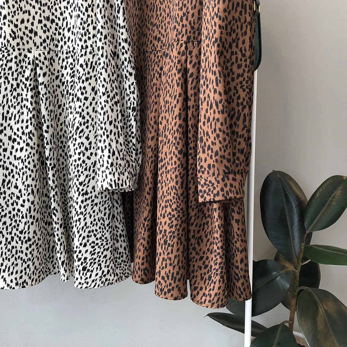 

Nice Spring Women Leopard Print Dress O-Collar Mini Dress Vintage Oversize Style Women Loose Dress Elegant Casual Dress Vestidos