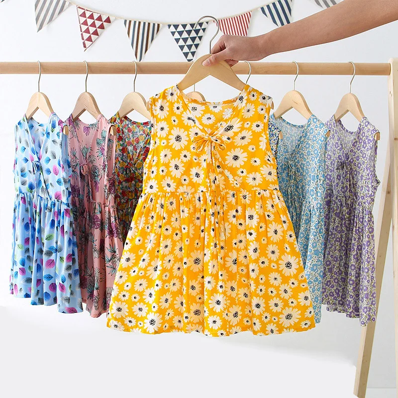 

Женское летнее платье с цветочным принтом, без рукавов