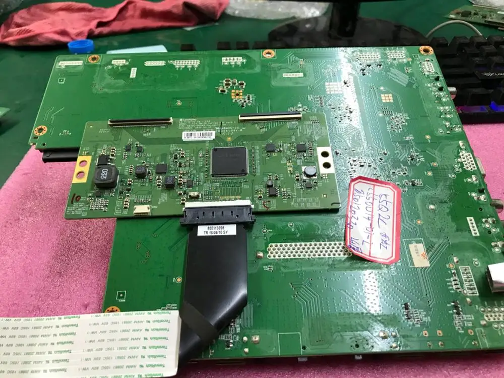 

Original 55Q2C 65Q2C motherboard JUC7.820.00124091 with screen C550U14-D1-L (C1)