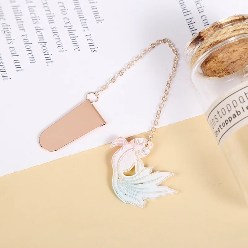 Комплект из 2 предметов Kawaii Цвет подвеска в виде золотой рыбки Закладка