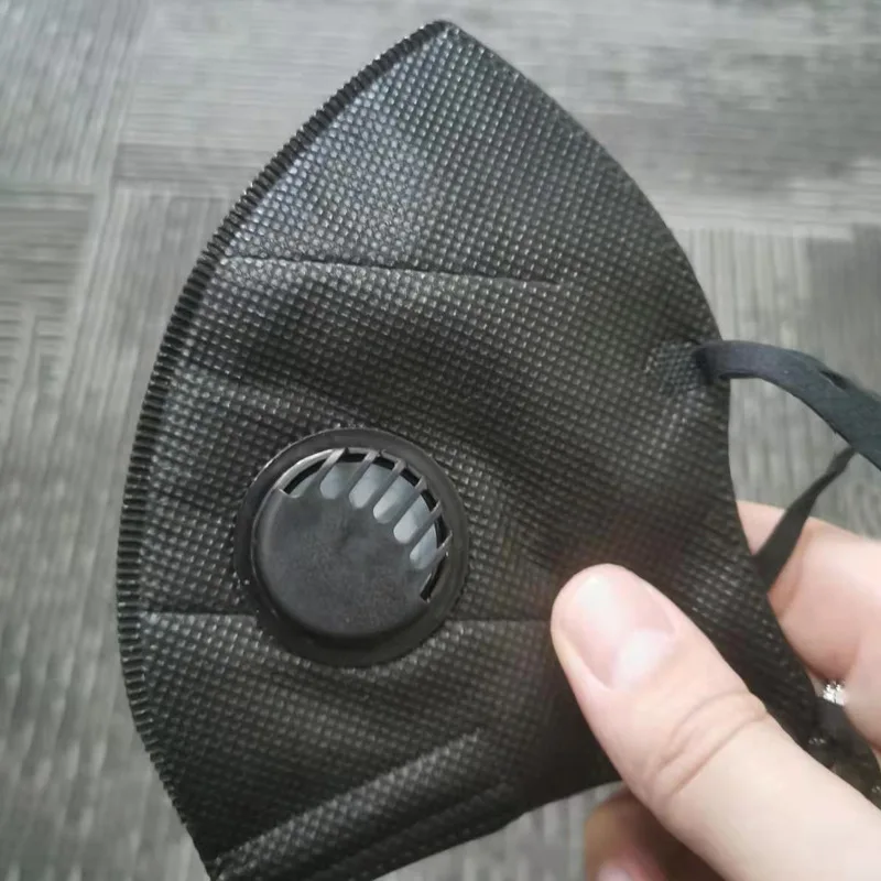 Белые маски будут импортированы из Южной Кореи как можно скорее|Африканская