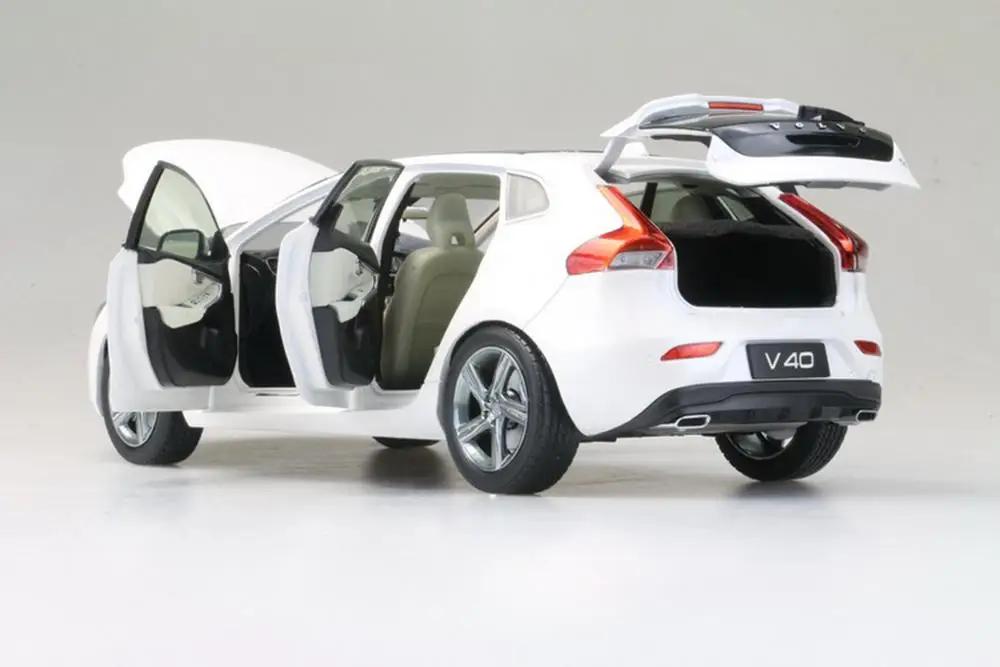 1/18 масштаб Vol-vo V40 T4 хэтчбек белая литая модель автомобиля коллекционная игрушка