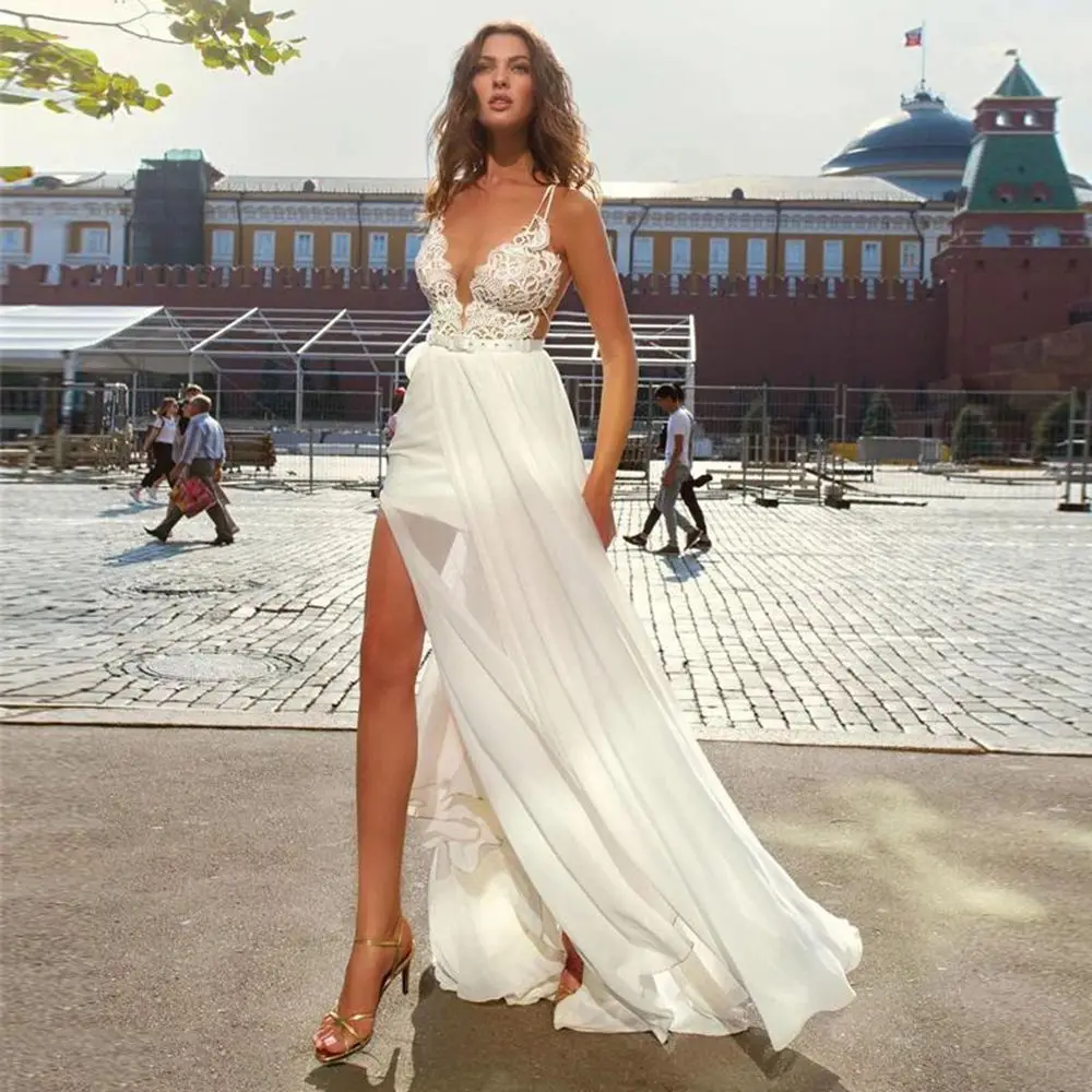 

Side Split Weddding Dresses 2021 Sexy Spaghetti Straps V Neck Open Back Lace A Line Chiffon Sweep Train Beach Bridal Gowns