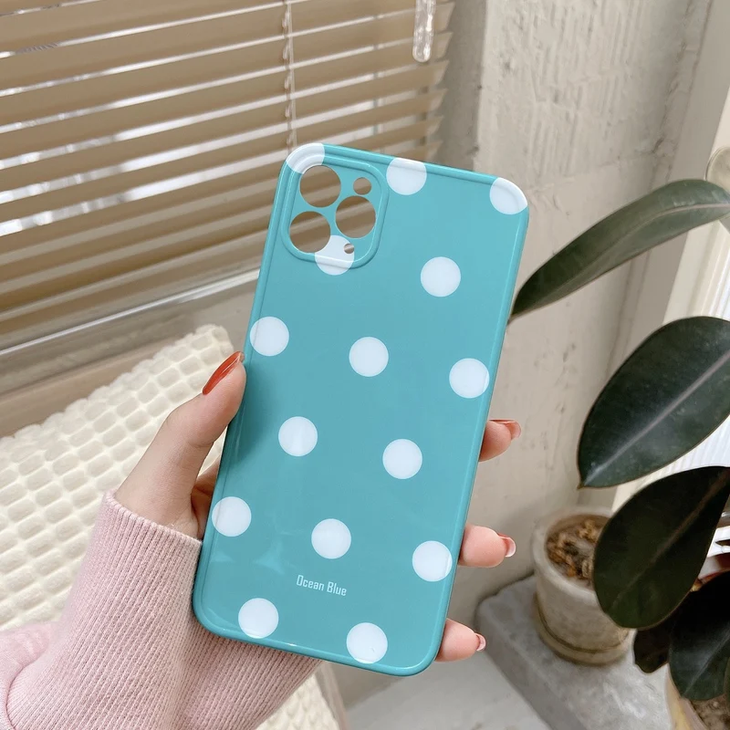 

Cyan Wave Dot Pattern Anti-Fall Protection Mobile Phone Case