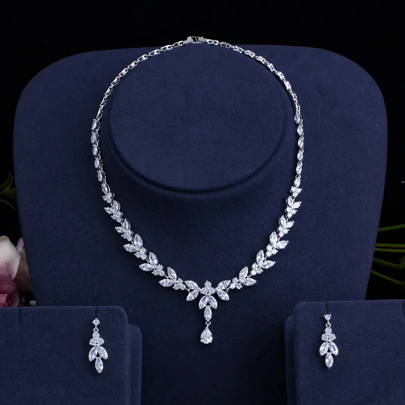 

Women Cz Crystal Flowers Jewelry Set Fashion Rhinestone Pendant Necklace Drop Earrings Wedding Jewelry Set