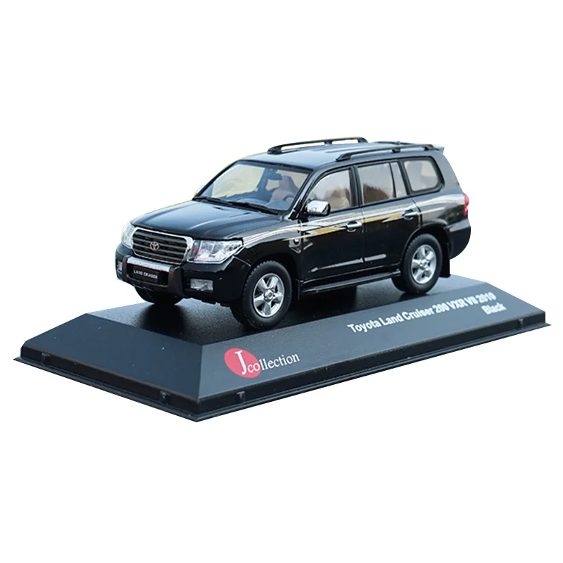 

Модель литая автомобиля Toyota Land Cruiser LC200, Коллекционная модель автомобиля, подарок, 1/43