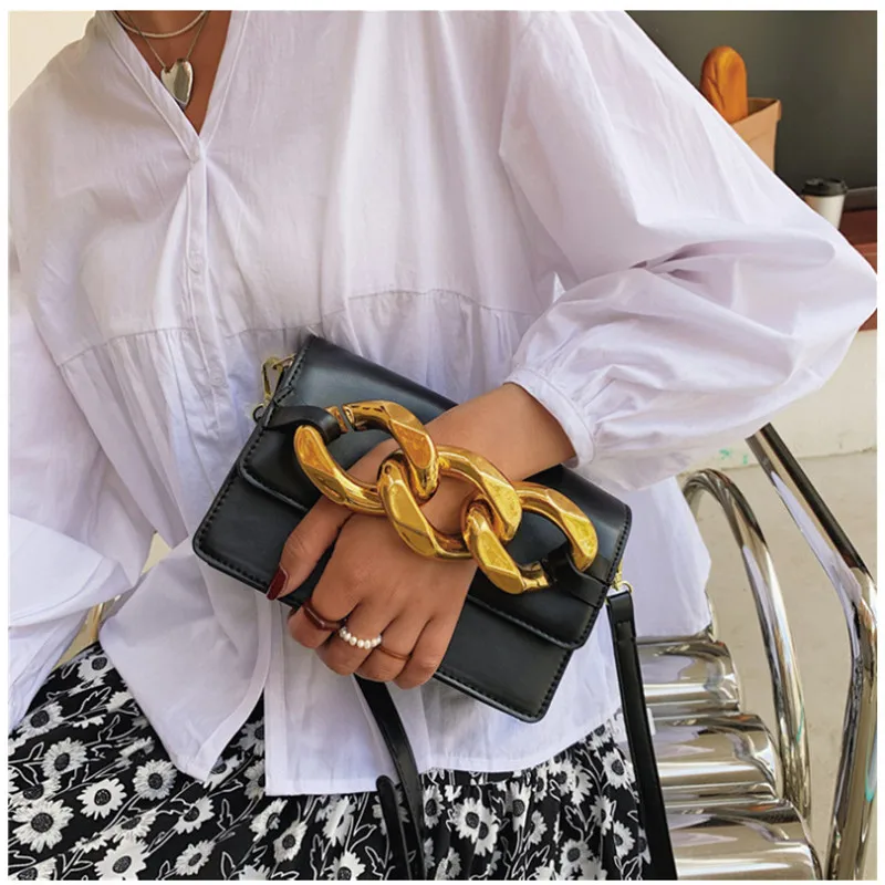 

Big Metal Decoration White Bag Female Retro Large Capacity Handbags Totes Bags Elegant Women PU Shoulder Messenger Bag