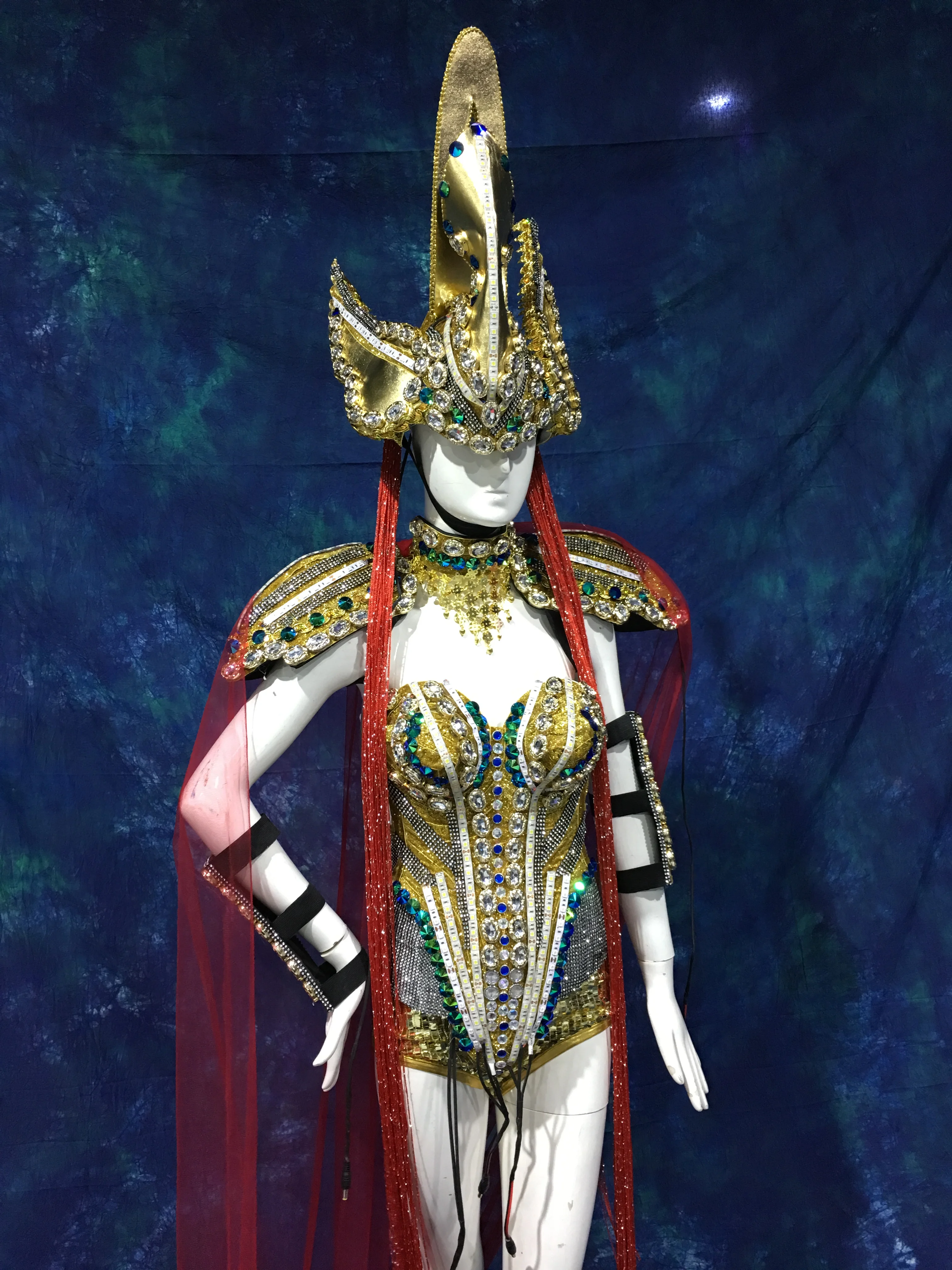 Технологии будущего светодиодные золотые костюмы воина для девочек бар рай