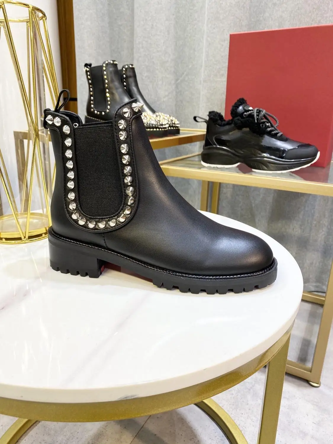 

Winter Punk Rivet Boots Women Round Head Toe Leather Booties Studded Rivets Thick Low Heels Chelsea Ankle Plush Botas De Mujer