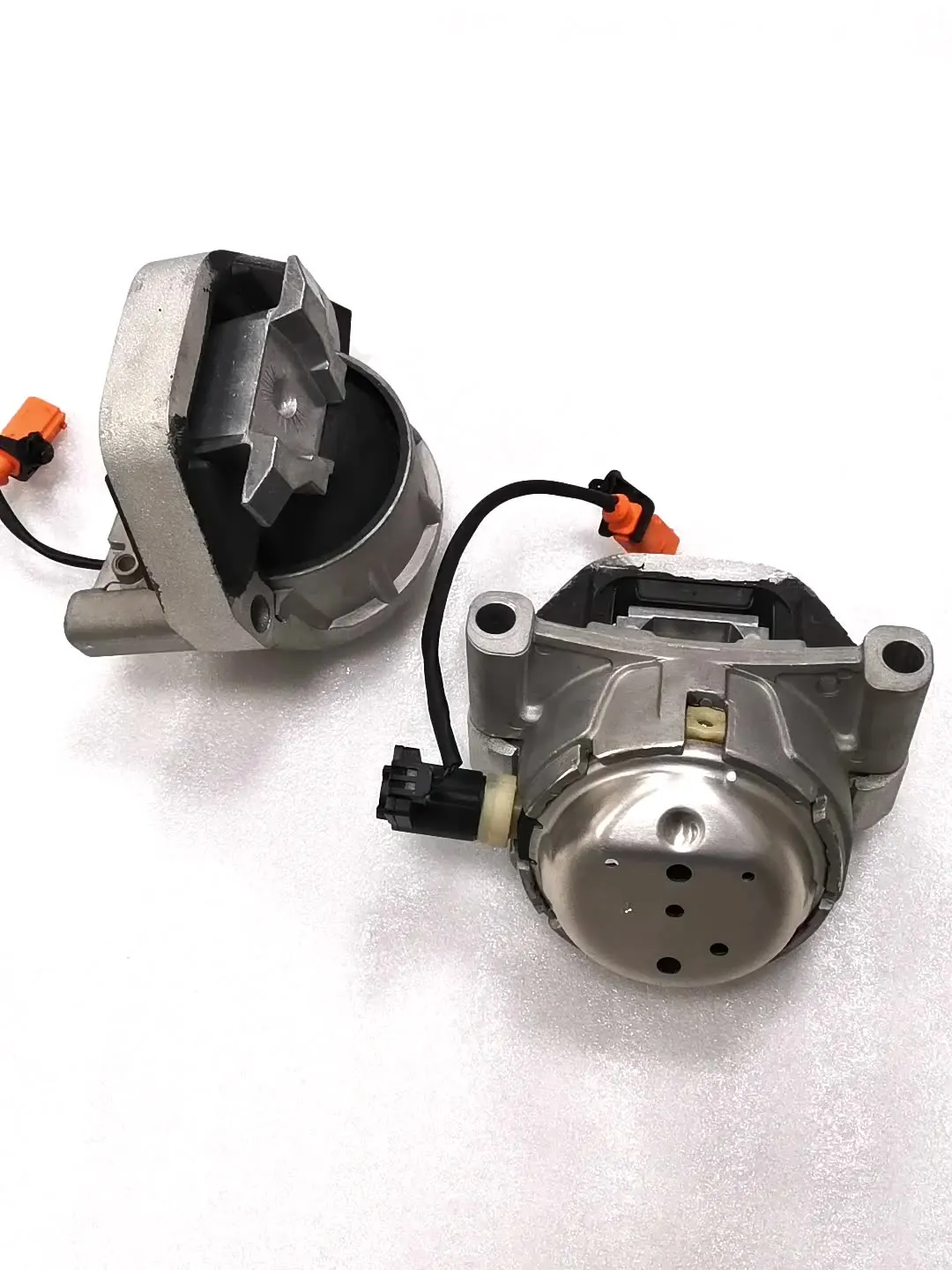 

W166 ML400 166 240 5817 engine mounting 166 240 5917 without sensor for Mercedes-benz W166