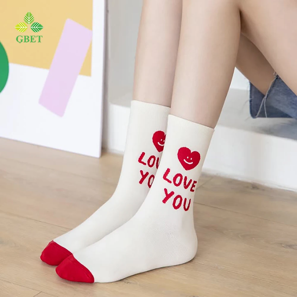 

Spring Autumn Letters Mid-Tube Women's Socks Breathable And Sweat-Absorbent High Quality Cotton College Style Socks For Women