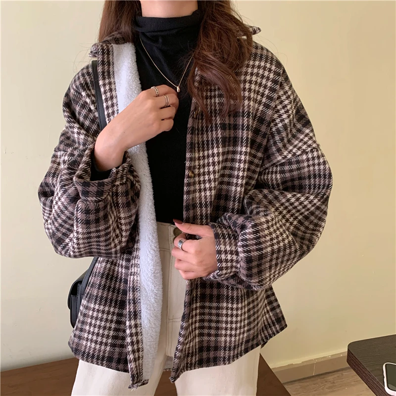 

Warm Women Plaid Shirt Winter Thick Velvet Lining Loose Long Sleeve Ladies Blouse Turn Down Collar Vintage Blusas De Mujer