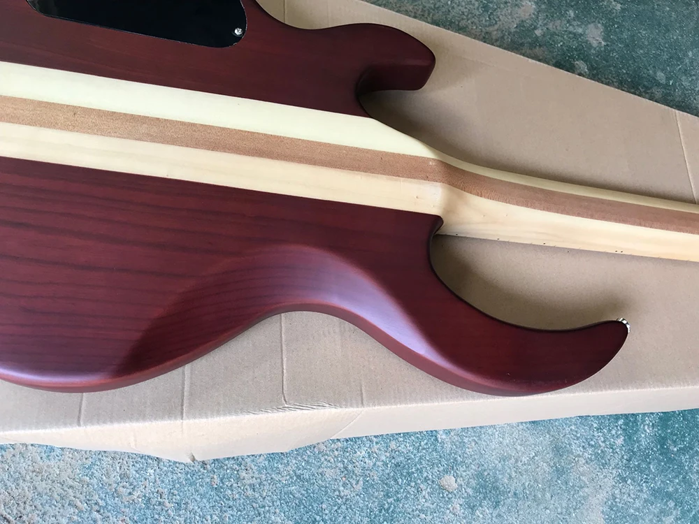 В наличии-4 строки Матовый Красный Шейный через корпус для электрической