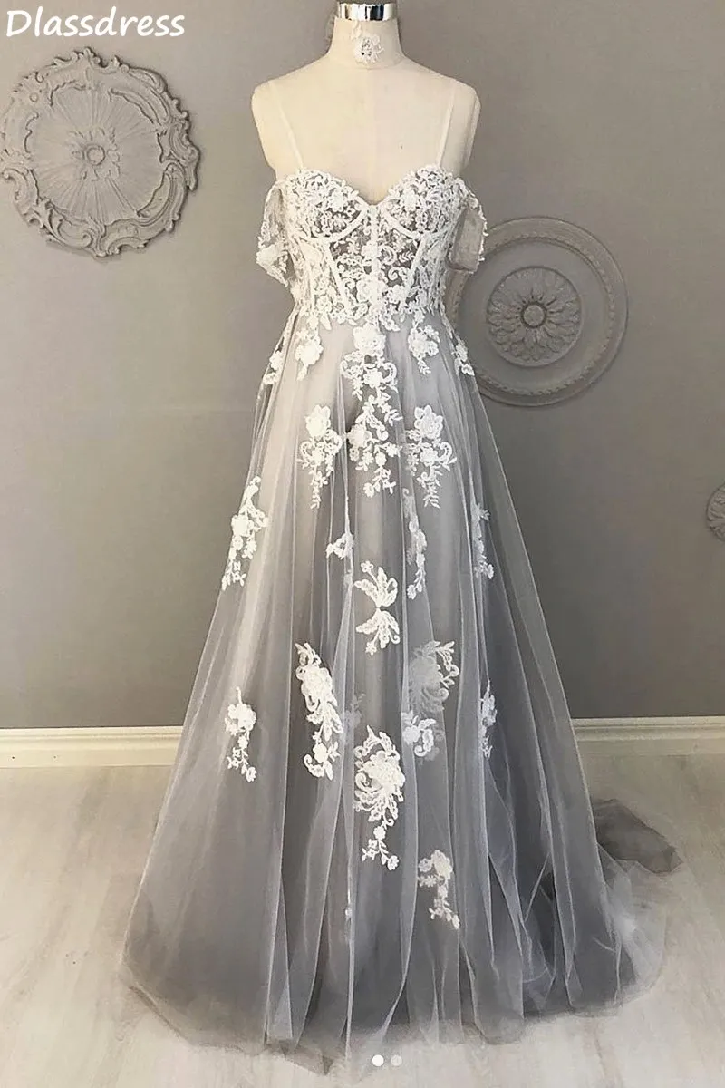 

Spaghetti Strap Evening Dresses 2020 Applique A-line Sweep Train Gray robes de soirée Sweetheart Neck Backless Prom Dress
