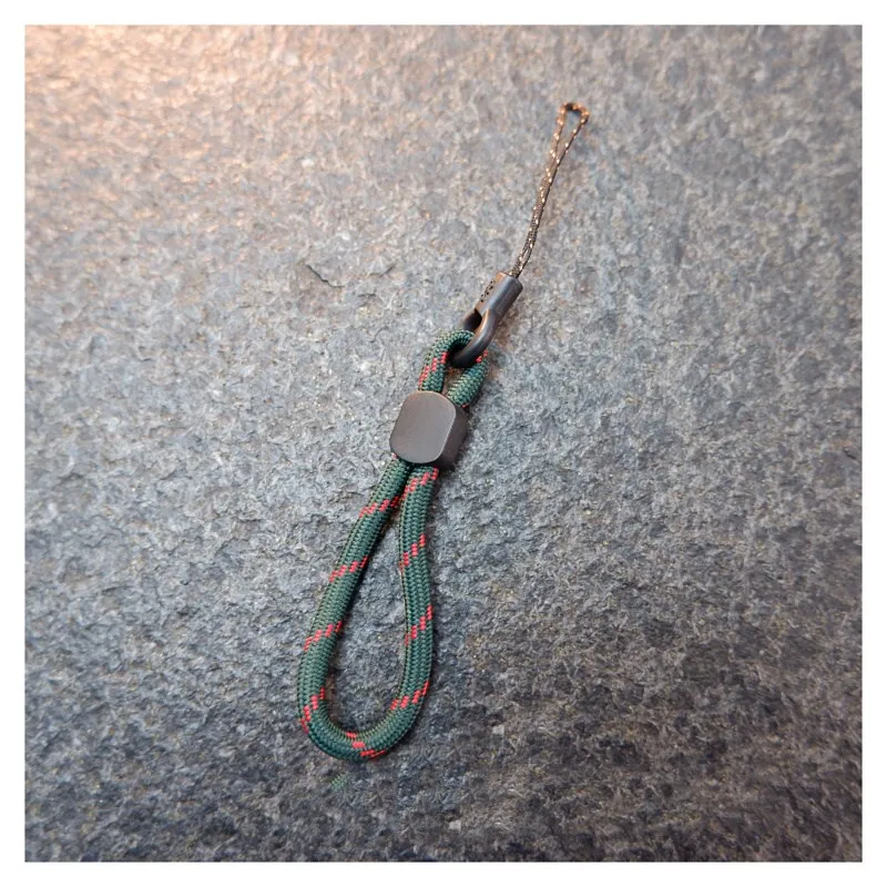 short lanyard strap for mobile phone accessories straps keychain lanyard for keys lanyards cord to hang the mobile landyard free global shipping