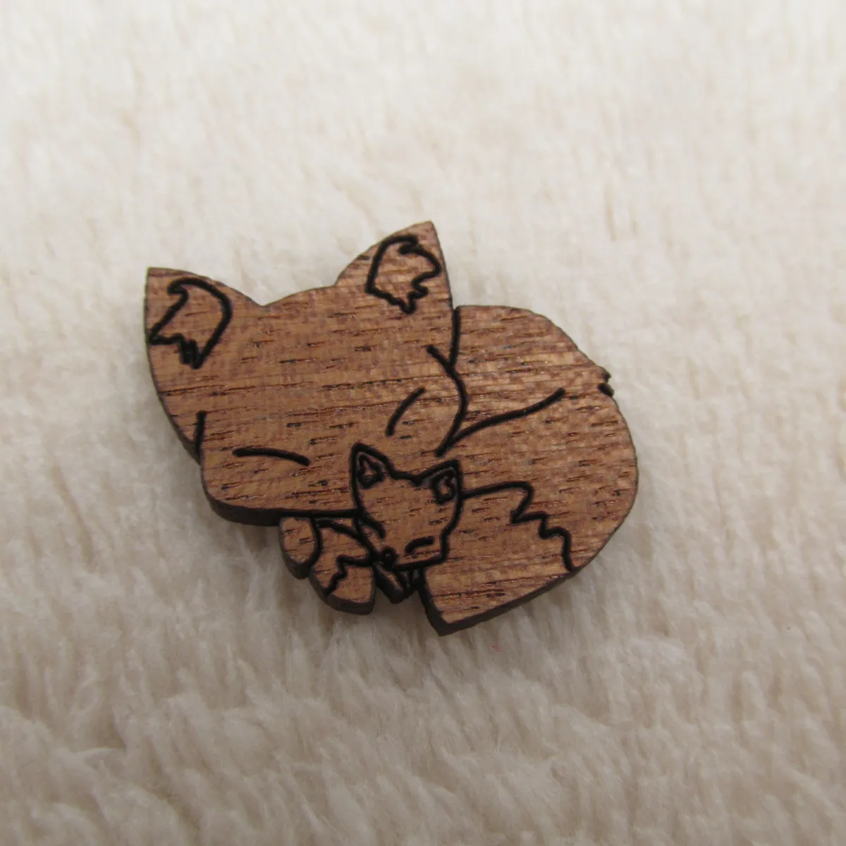 Лазерная гравировка незаконченного деревянного животного лиса шарм Ювелирная
