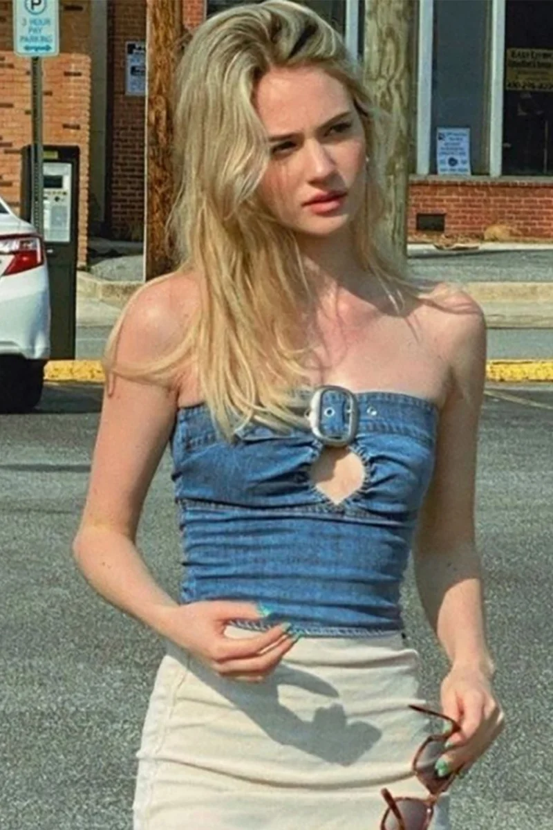 

Spice Girl Style Hollow Out Low Cut Denim Chest Wrapped Top Street Jeans T-shirt Fashionable Style Denim Suit Sexy Irregular