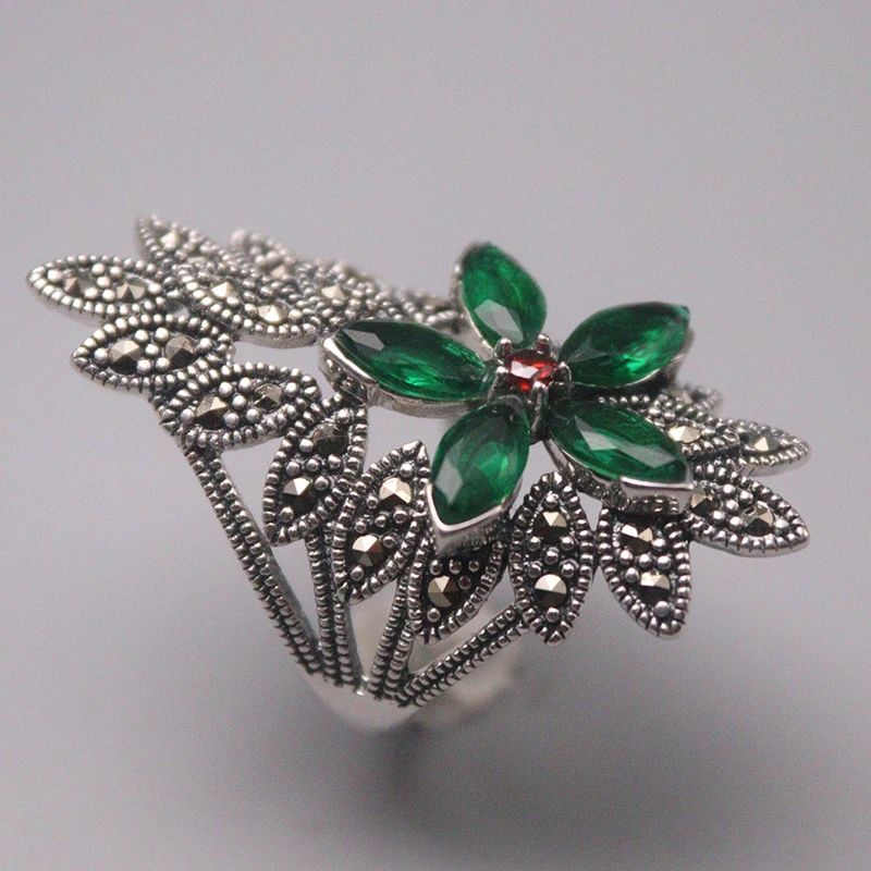 Кольцо женское из серебра 925 пробы с красным халцедоном 38 мм US7 | Украшения и