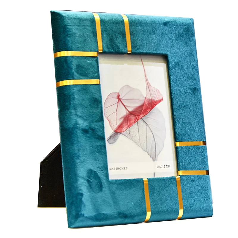 

Rectangle Two Ways Blue Velvet Photo Frame With Gold Stripe Decoration 4x6 5x7 inch Modern Luxury Tabletop Decor Picture Frames