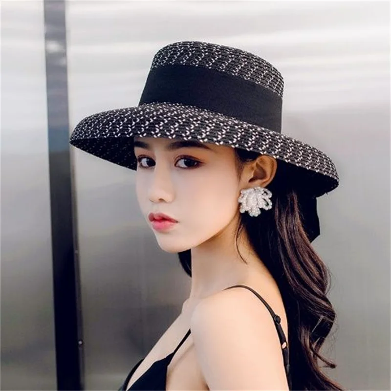 

New Retro Hepburn Straw Hat Women Summer Big Brim Black Ribbon Outdoor Holiday Lady Sun Hat Travel Sunscreen Beach Hat 2021