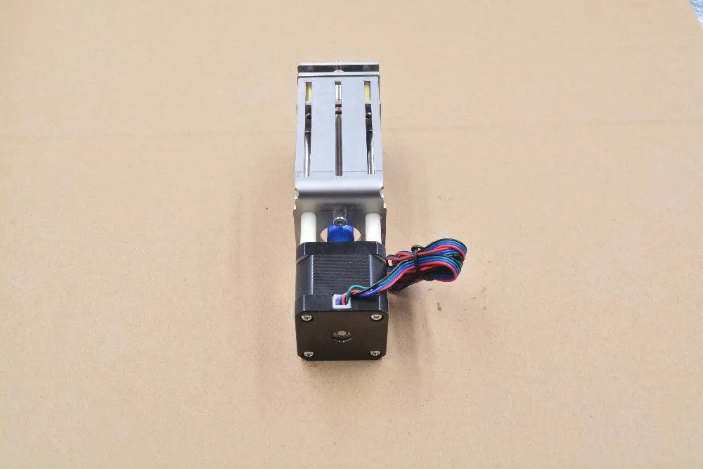 Деревообрабатывающий гравировальный станок скользящий стол 60 мм 150 ход 3 оси ЧПУ Z