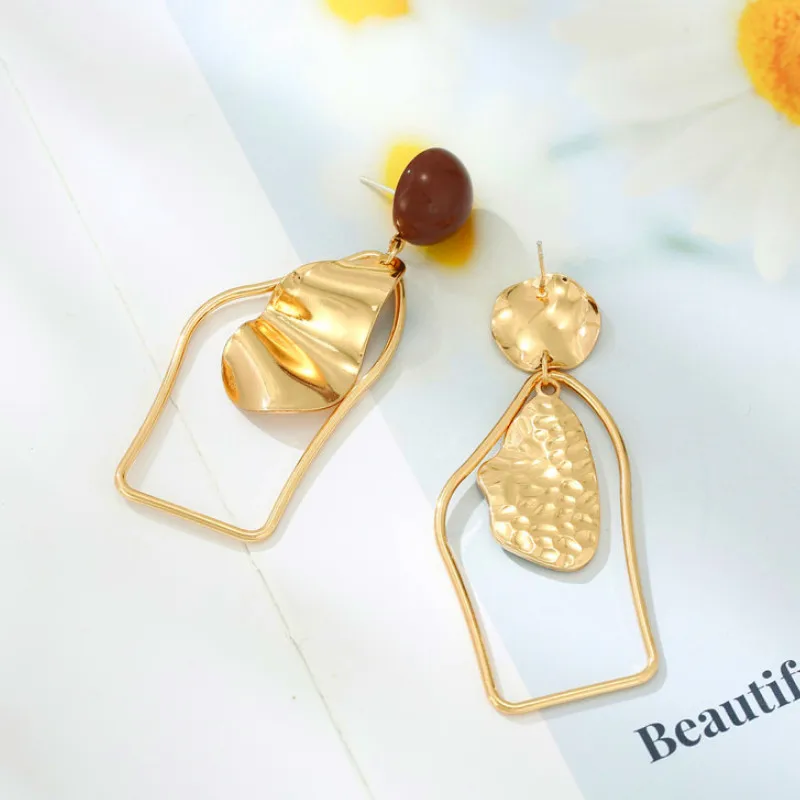 

Irregular Temperament Geometric Retro Asymmetrical Personality Earrings