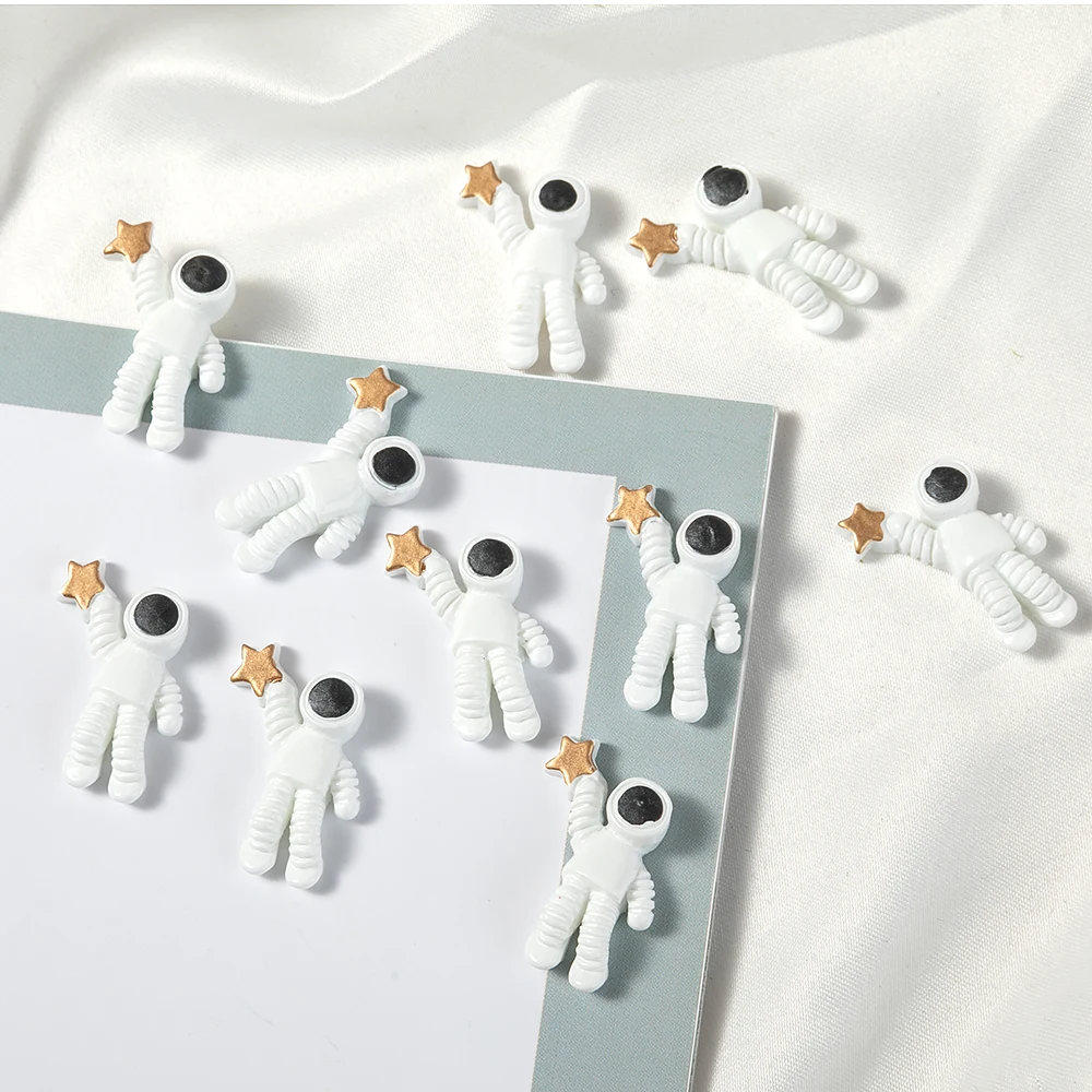 

HEYUYAO 10Pcs Fashion Astronauts Pentagram Charms Contracted Resin Pendant for DIY Necklace Earring Handmade Accessories