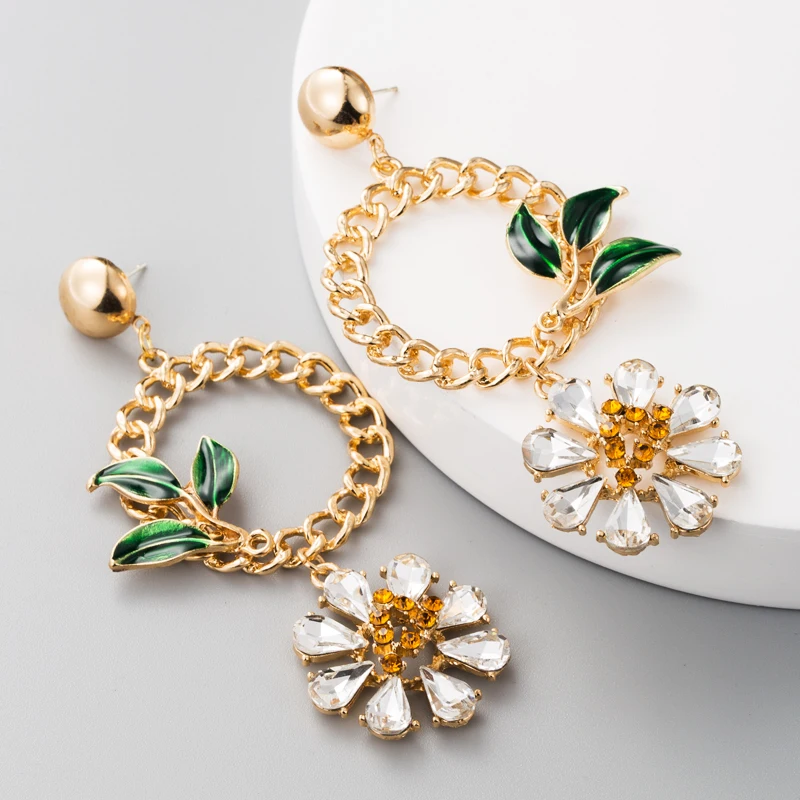 Женские серьги в Корейском стиле сережки из сплава с большим цветком и стразами