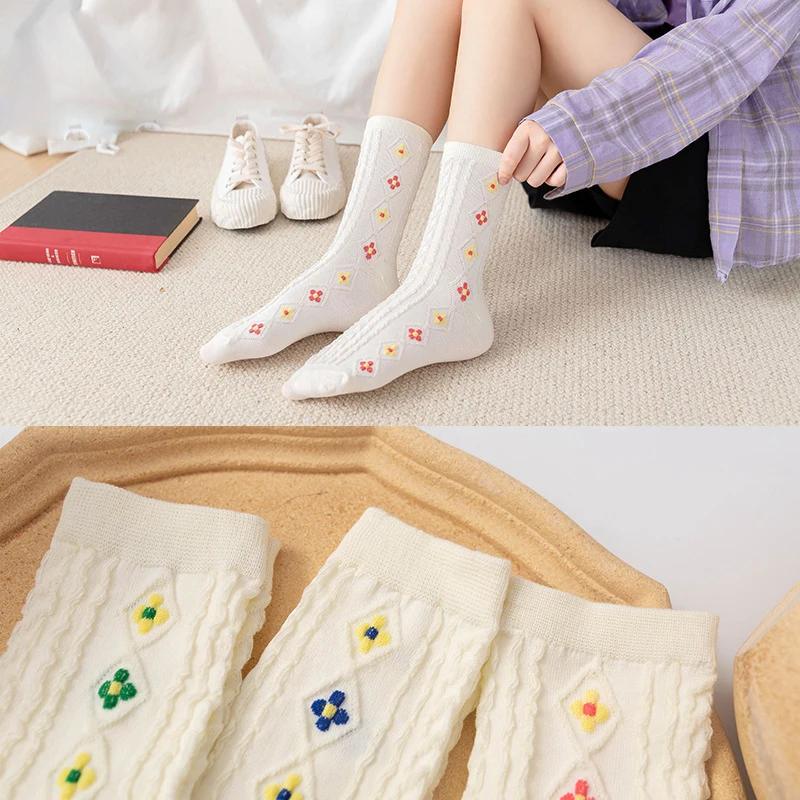 

Autumn and Winter Cotton Socks Women's Breathable Pile Socks Japanese JK Cute Fashion Bubble Socks Wild Pleated Flower Socks