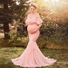 Платье для беременных с рюшами и открытыми плечами